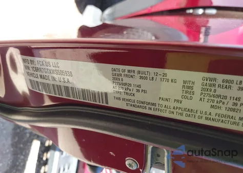 2021 Ram 1500 Classic Warlock 4X4 6'4 Box z USA, uszkodzony, nr VIN 1C6RR7GTXMS505938